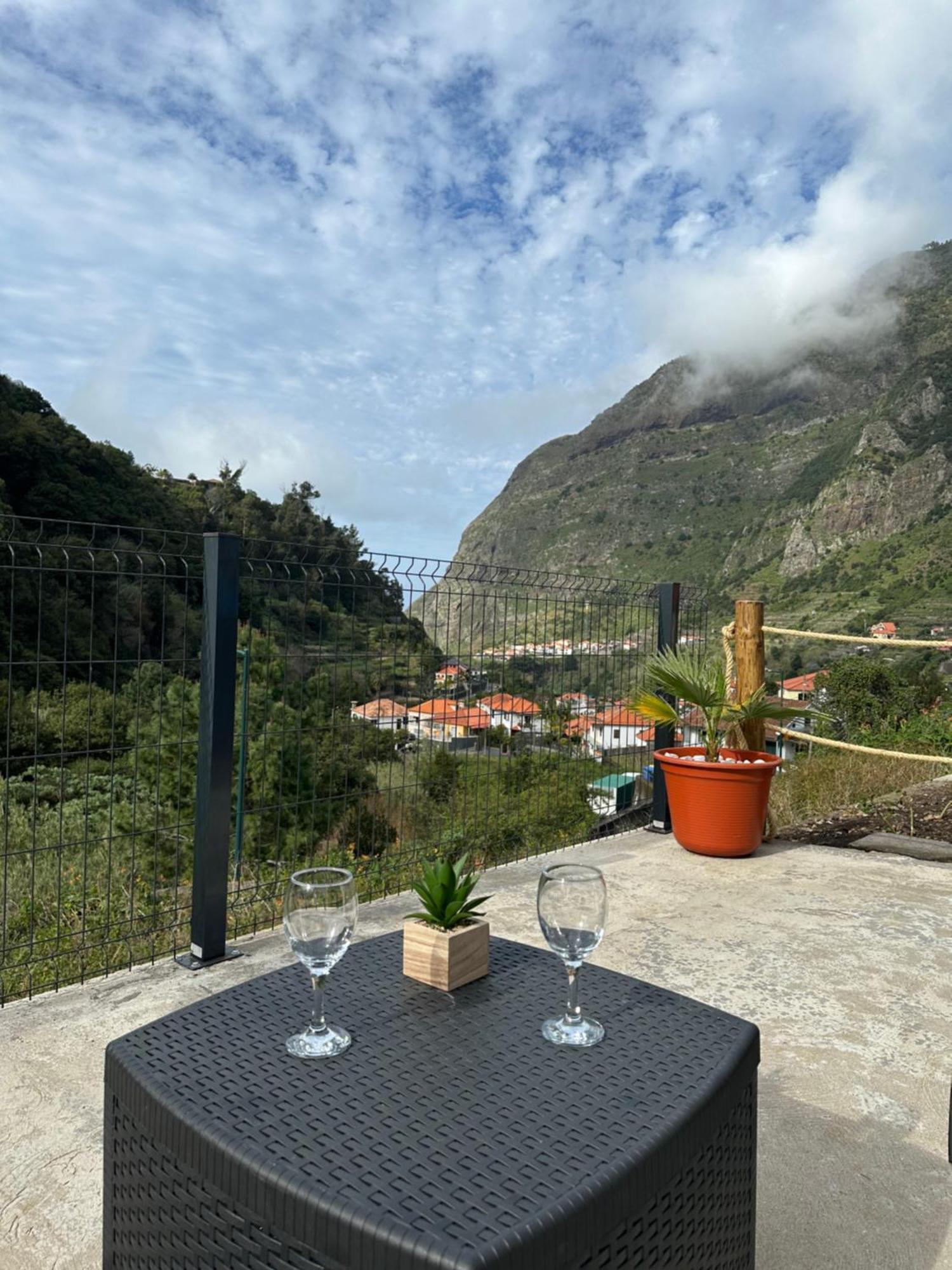 The Green Valley House São Vicente Exterior photo