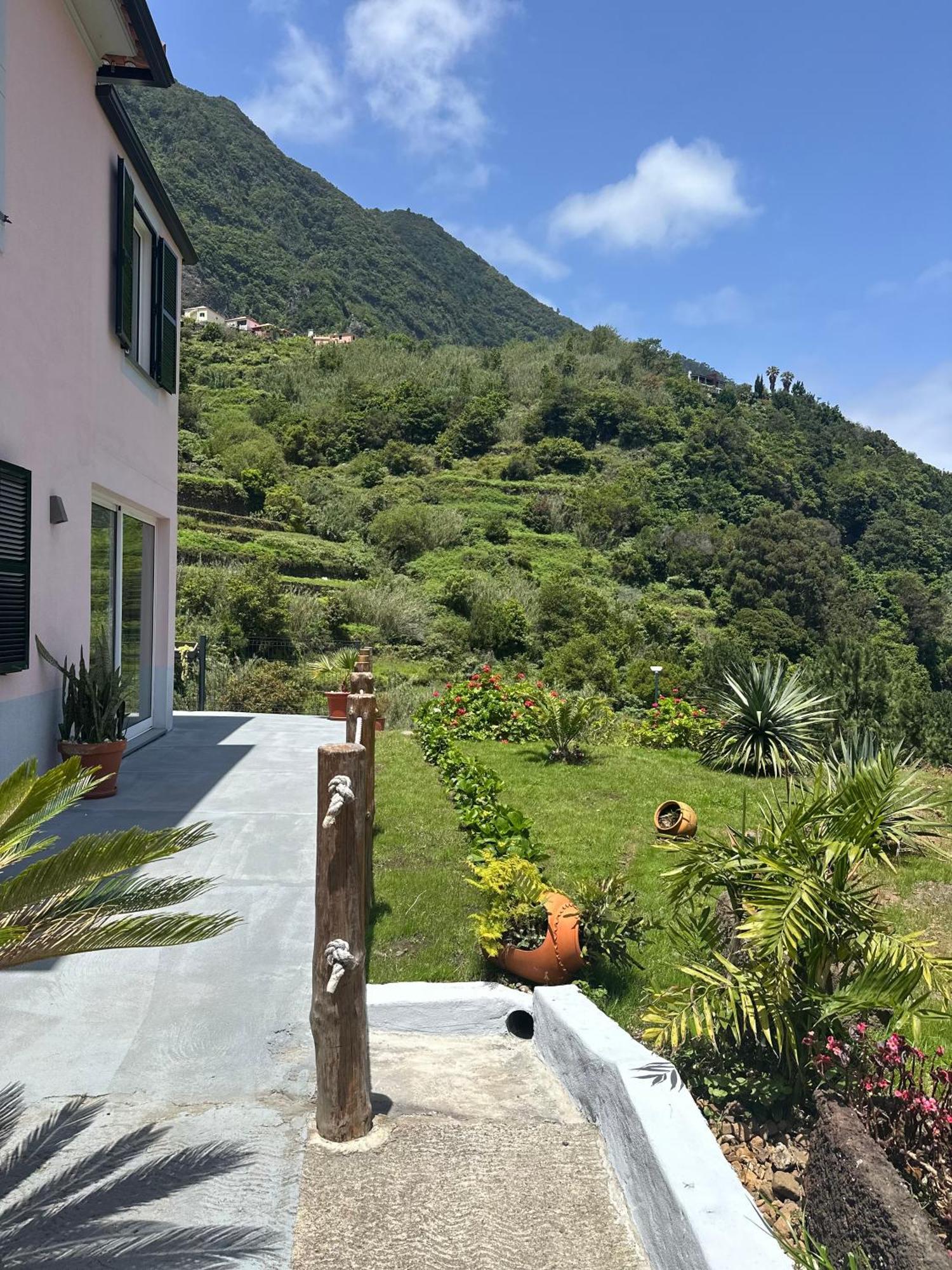 The Green Valley House São Vicente Exterior photo